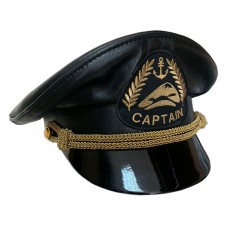 Кожаная капитанка с индивидуально разработанной вышивкой кокарды Y292