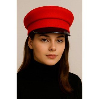 Картуз красное сукно, козырек лак А30